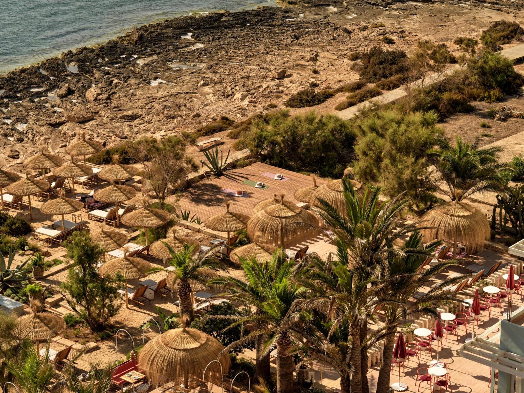 Bikini Island & Mountain Hotel Es Trenc -Adults Only- Colonia de Sant Jordi Exterior photo